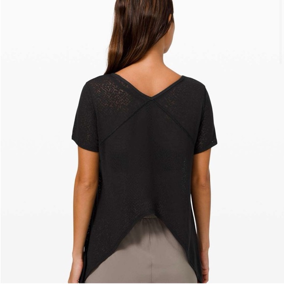 Lululemon Loop Around Short Sleeve Tee In Sheer Black - Picture 3 of 16